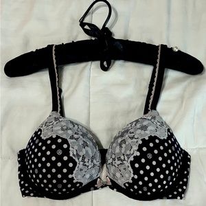 VS Body by Victoria push-up bra